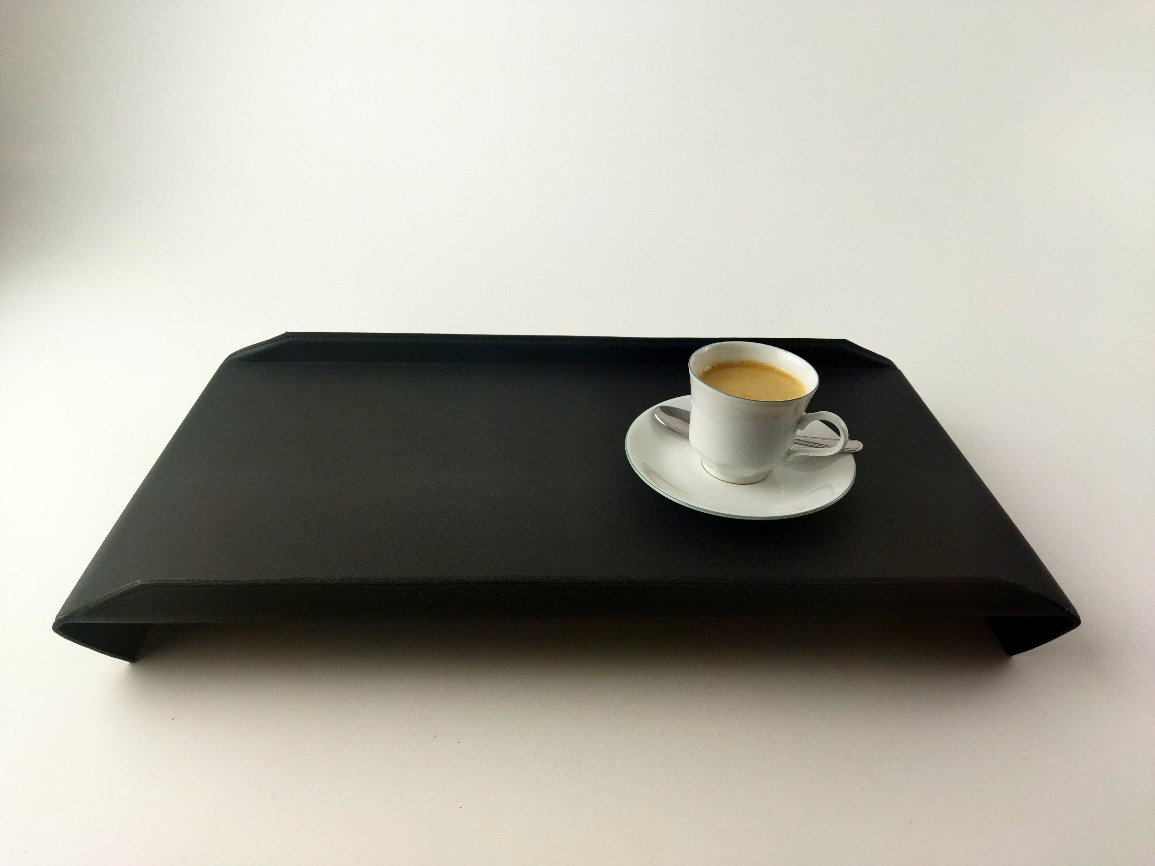 Pulto das Tablett aus Leder